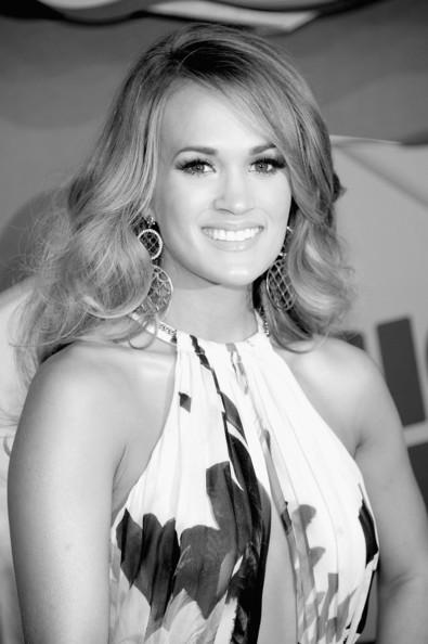 Carrie Underwood Black and White Logo - Carrie Underwood Photo Photo CMT Music Awards