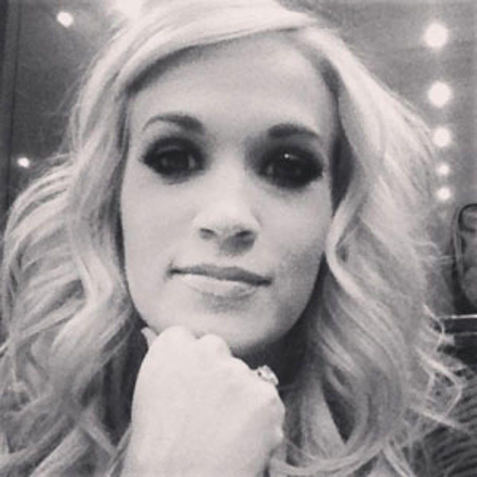 Carrie Underwood Black and White Logo - Carrie Underwood Joins Instagram