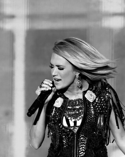 Carrie Underwood Black and White Logo - Carrie Underwood Photos Photos - 2016 Stagecoach California's ...