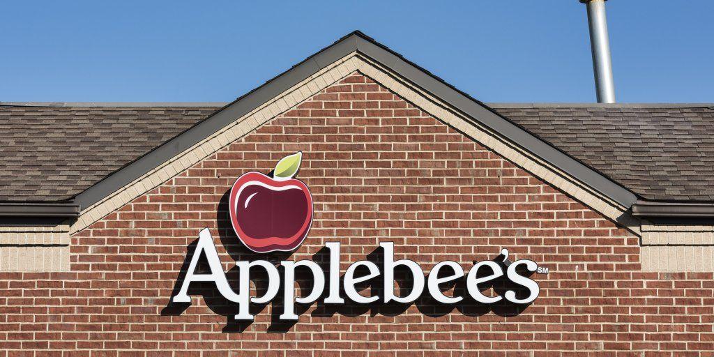 Applebee's Official Logo - Man Can't Sue Applebee's for Burns He Got While Praying Over Fajitas