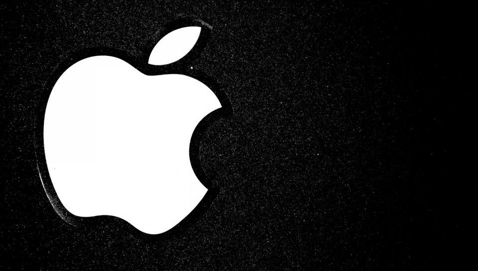 Apple PlayStation Logo - Download wallpaper 960x544 apple, mac, surface, black white, logo ...