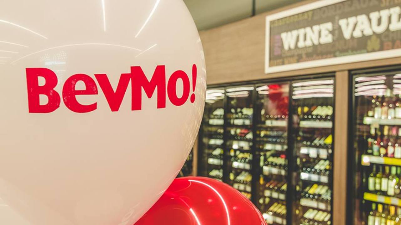 BevMo Logo - BevMo warns of customer credit card data breach