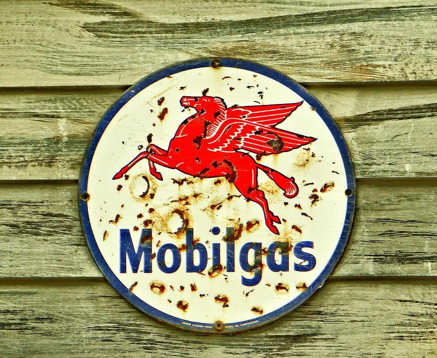 Flying Horse in Circle Logo - Mobil Flying Horse Photograph