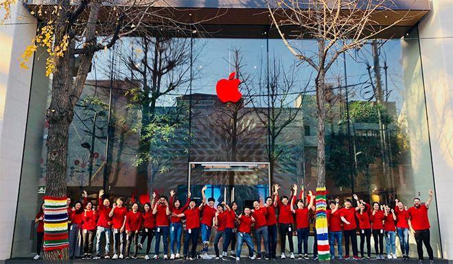 Red Retail Logo - Apple turns retail logos red for World AIDS Day