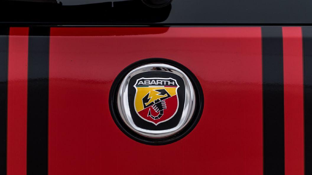 Fiat Abarth Logo - Fiat Abarth Punto Photo, Logo Image - CarWale