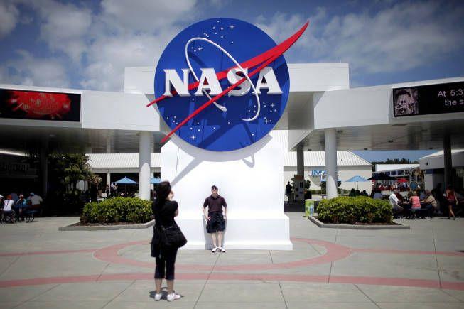 2020 NASA Logo - NASA plans new rover for Mars 2020 mission