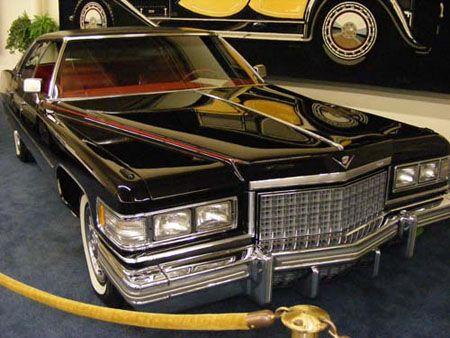 76 Cadillac Logo - 1976 Cadillac