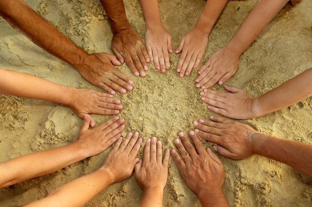 Circle of Hands Logo - Circle of Hands - Ecologistics