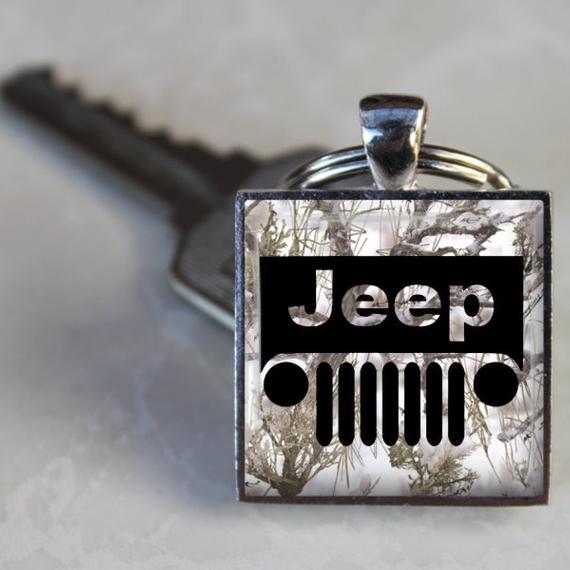 Camo Jeep Logo - JEEP GRILL KEYCHAIN / RealTree Camo Camouflage / Jeep Logo