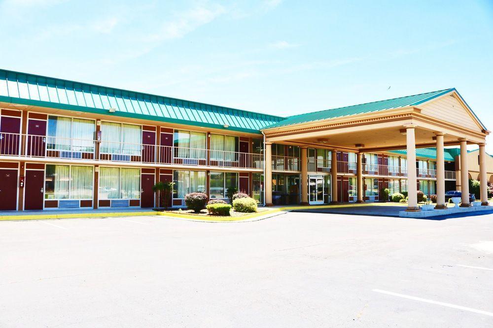Red and Green Hotels Logo - Red Roof Inn & Suites Cave City (Bowling Green) – 2019 Hotel Prices ...