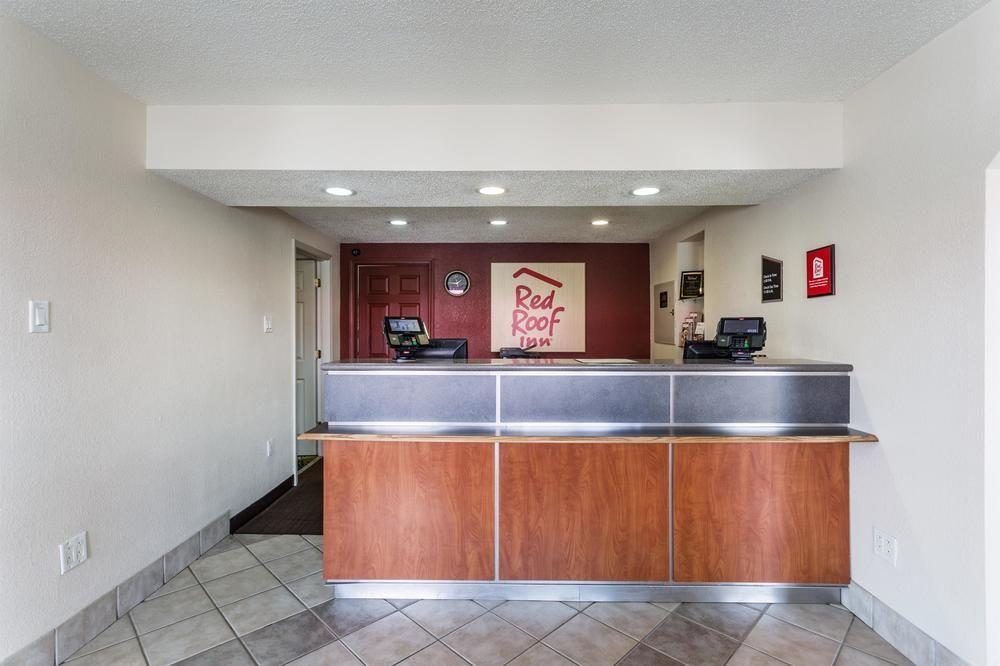 Red and Green Hotels Logo - Red Roof Inn Bowling Green in Bowling Green | Hotel Rates & Reviews ...