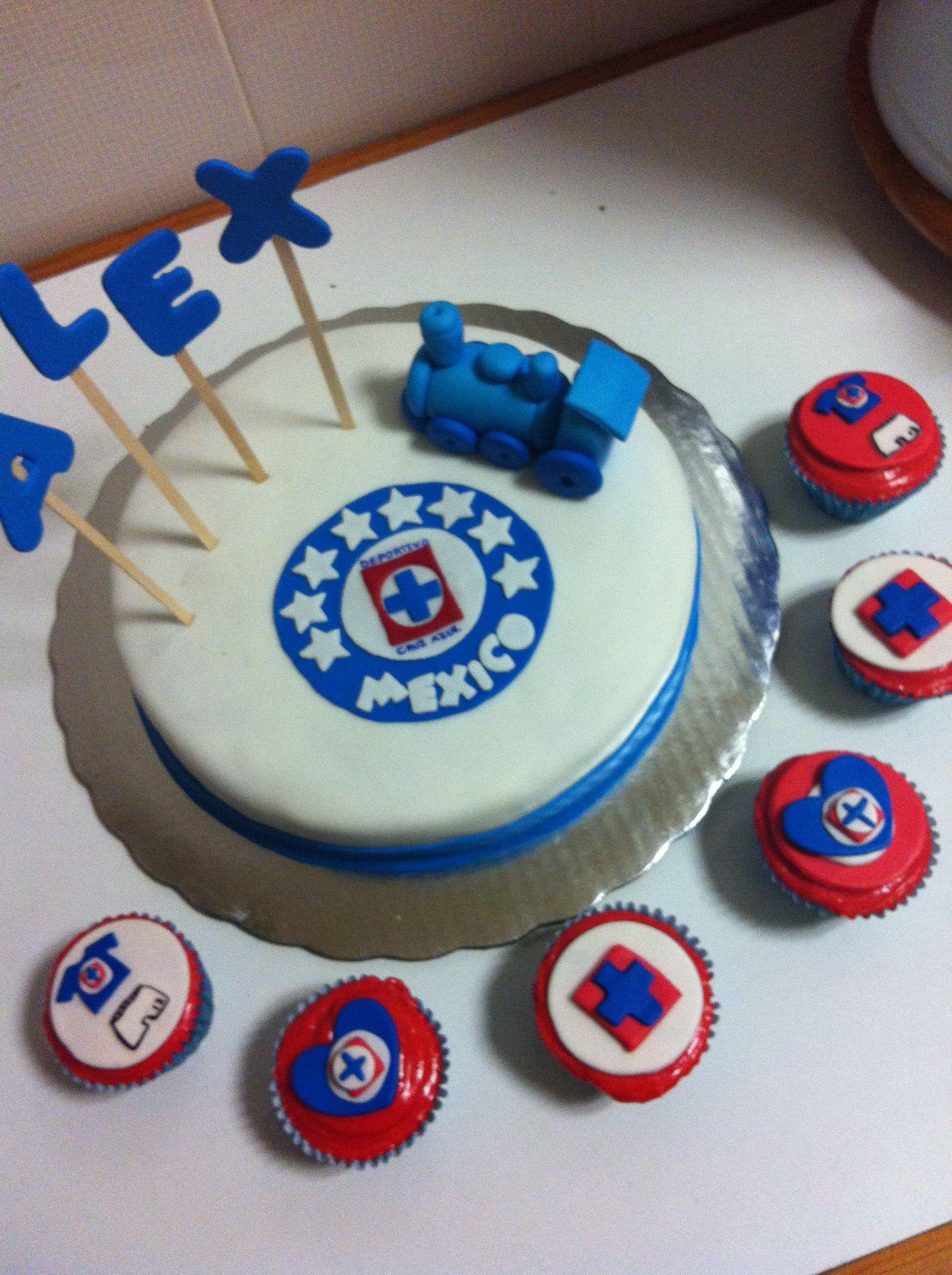 Pastel De Un Logo - Pastel y cupcakes de cruz azul !. Da Losers. Cupcakes