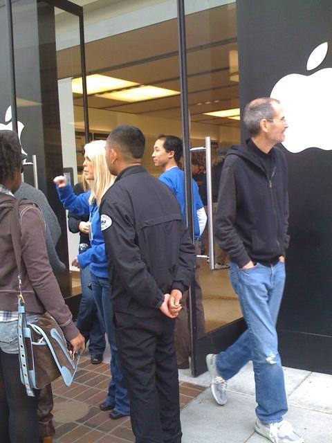 Steve Jobs App Store Logo - Steve Jobs appears at Palo Alto Apple store for iPad launch