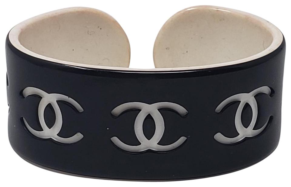 Interlocking CC Logo - Chanel Black Interlocking Cc Logo Resin Wide Cuff Bracelet - Tradesy