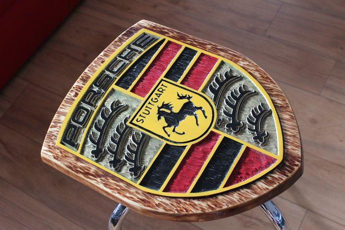 Porche Logo - Porsche - Large logo carved in wood - 44 x 34 cm - Catawiki