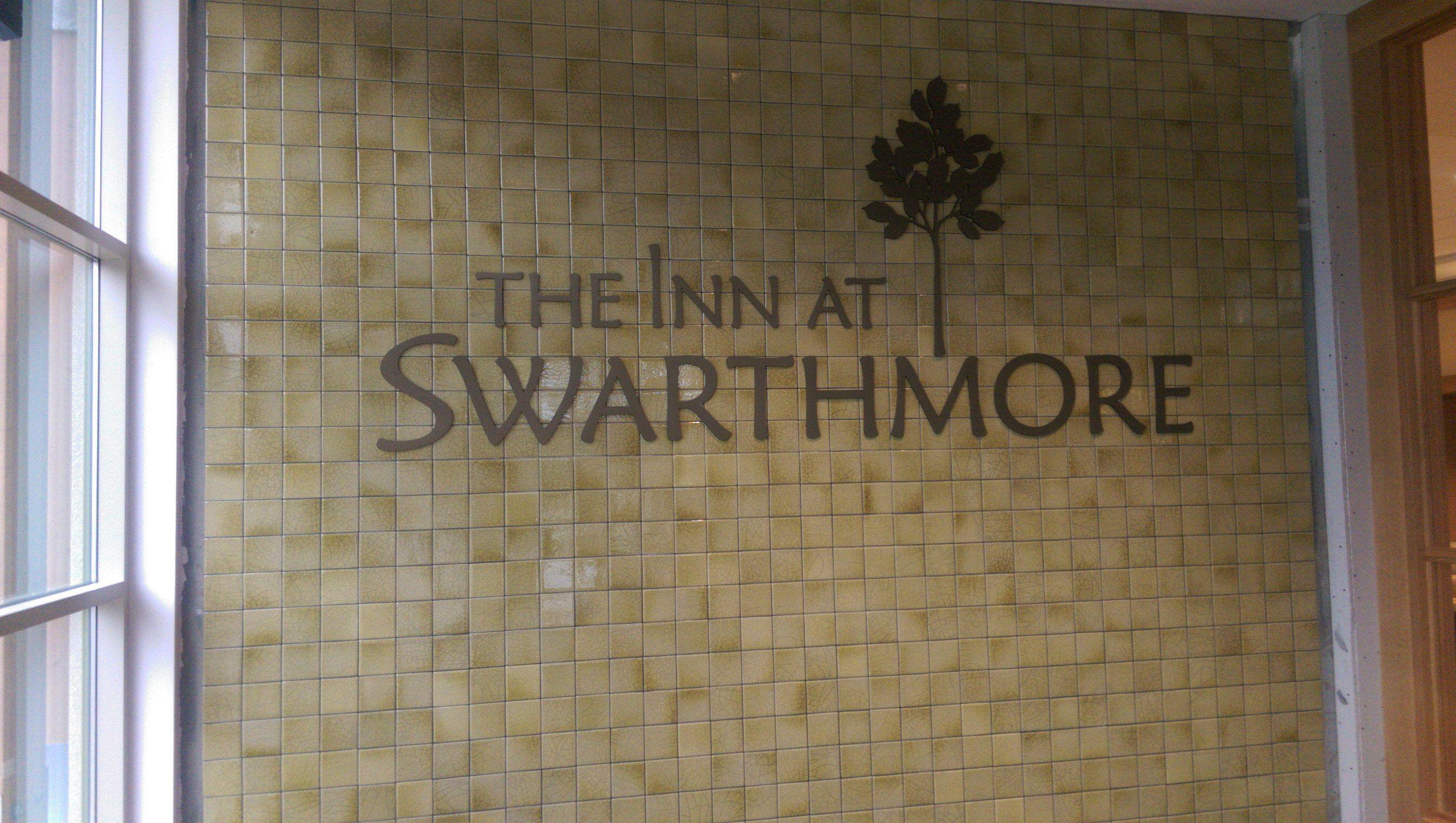 Swarthmore Logo - File:The Inn at Swarthmore mural logo (2).jpg - Wikimedia Commons