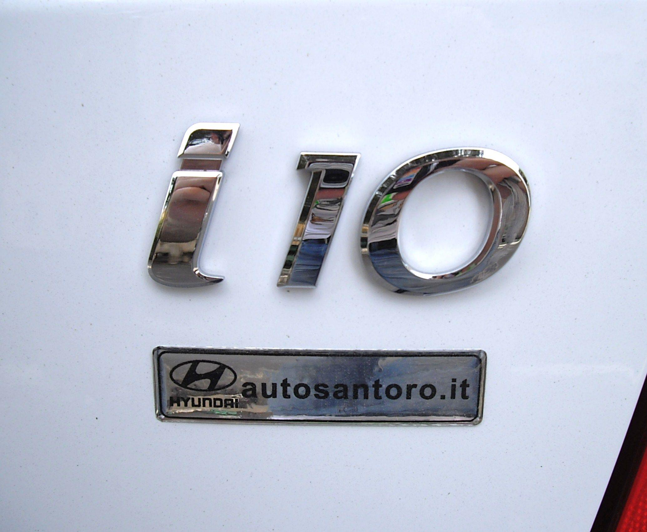 I-10 Logo - Hyundai i10
