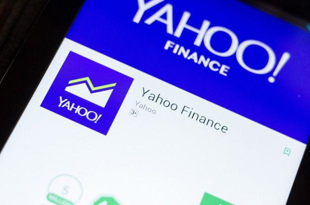 TheStreet Logo - Yahoo Finance poaches two editors from TheStreet.com