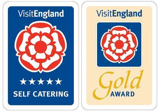Gold-Rated Logo - 5*GOLD Rated Property of Compton Bassett, Calne