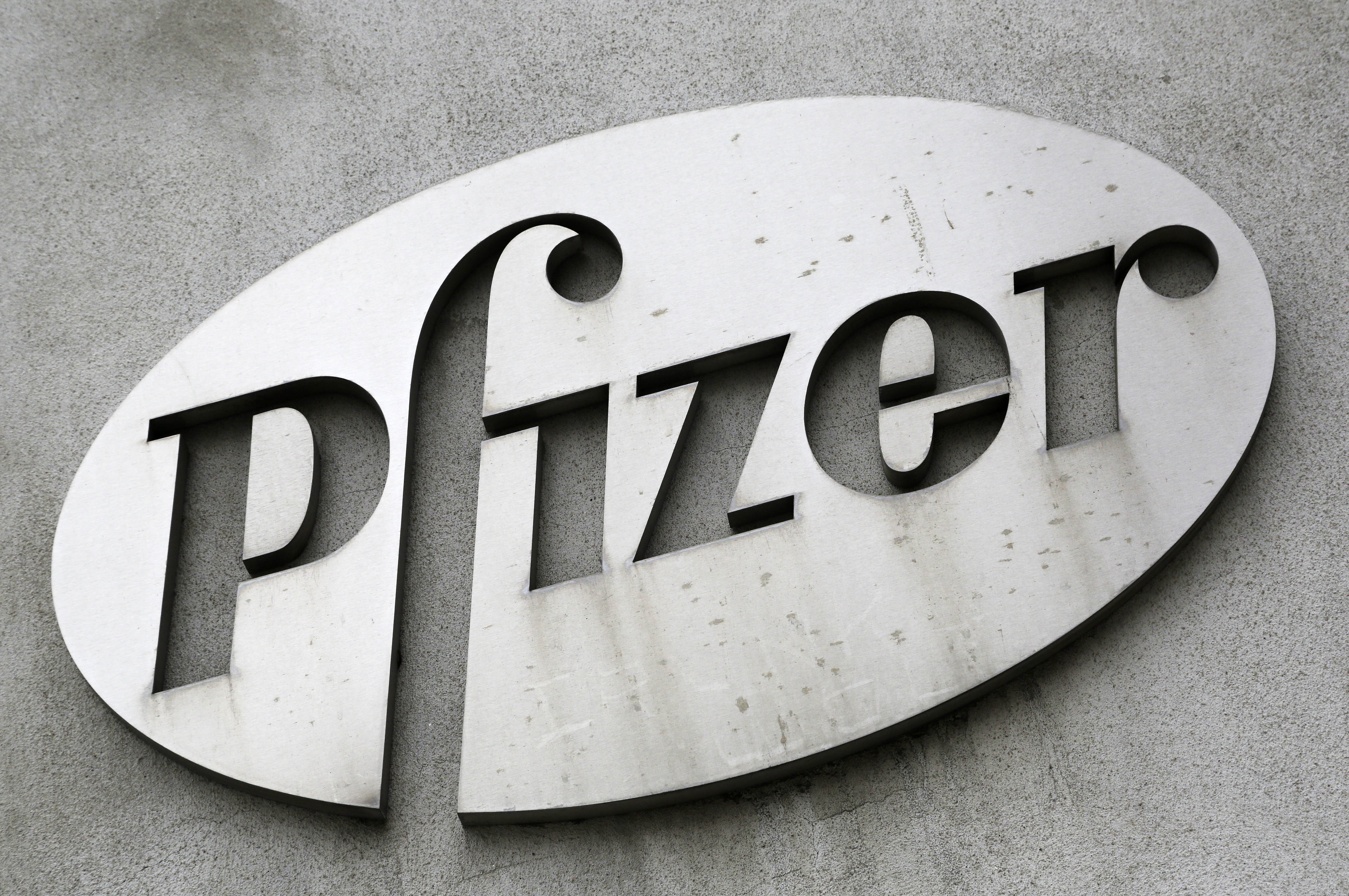 Pfizerlogo Logo - In speed mode, FDA approves Pfizer's new cancer drug early | Fortune