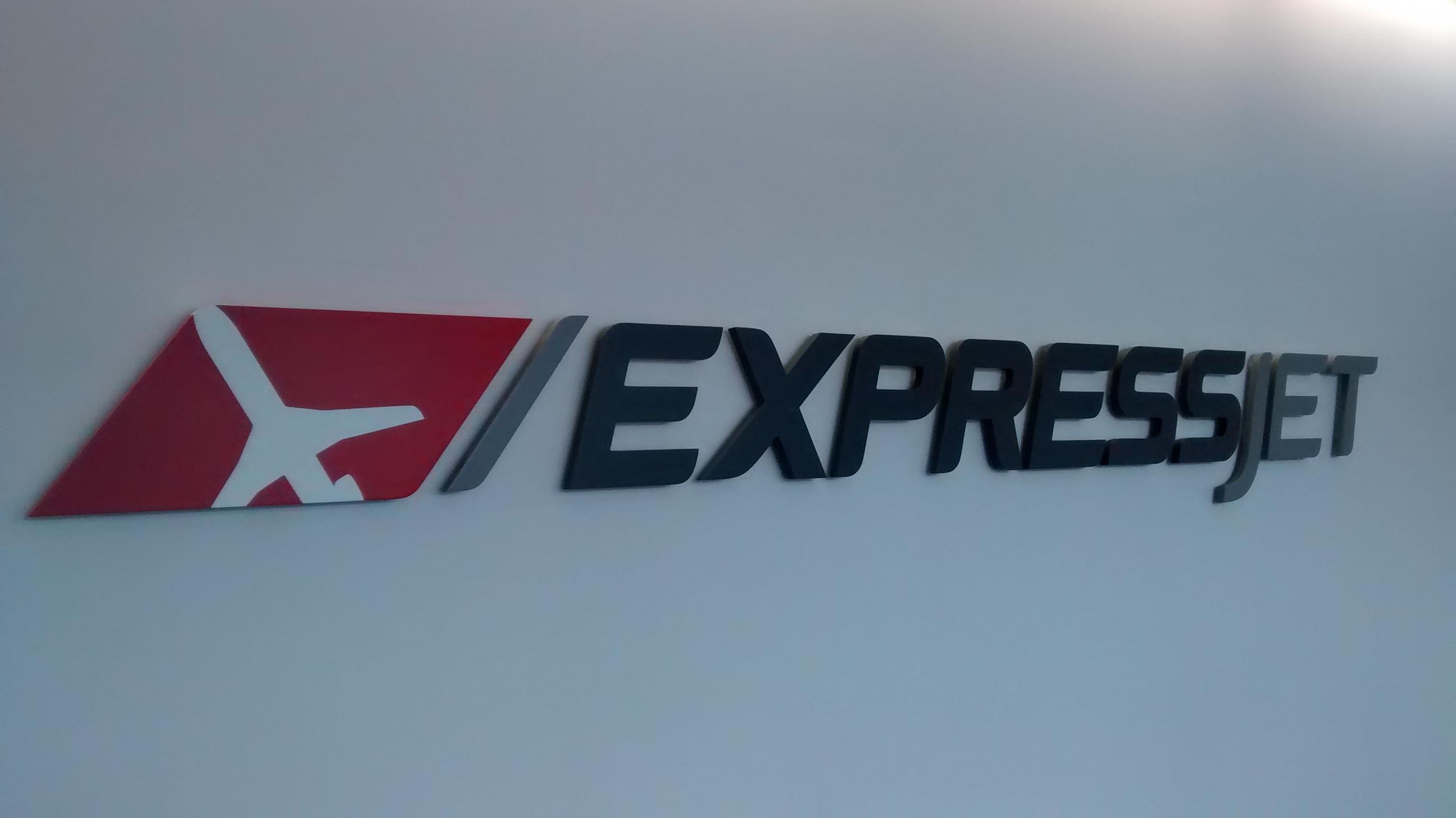 ExpressJet Logo - Express Jet Operations Tour & CRJ200 Sim Flight - Point Me to the Plane