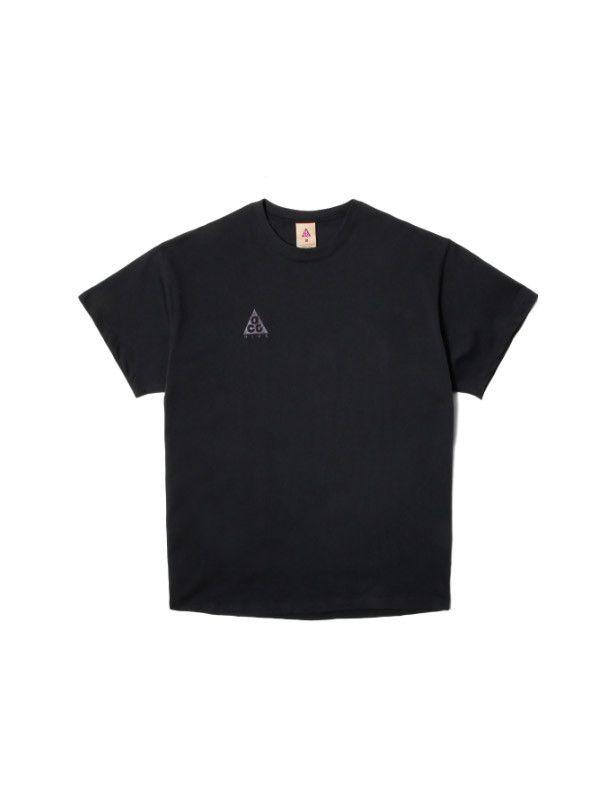 PriorityShipping Logo - NIKE [Priority Shipping] Acg Ss Tee Logo Nrg │Curated Collections