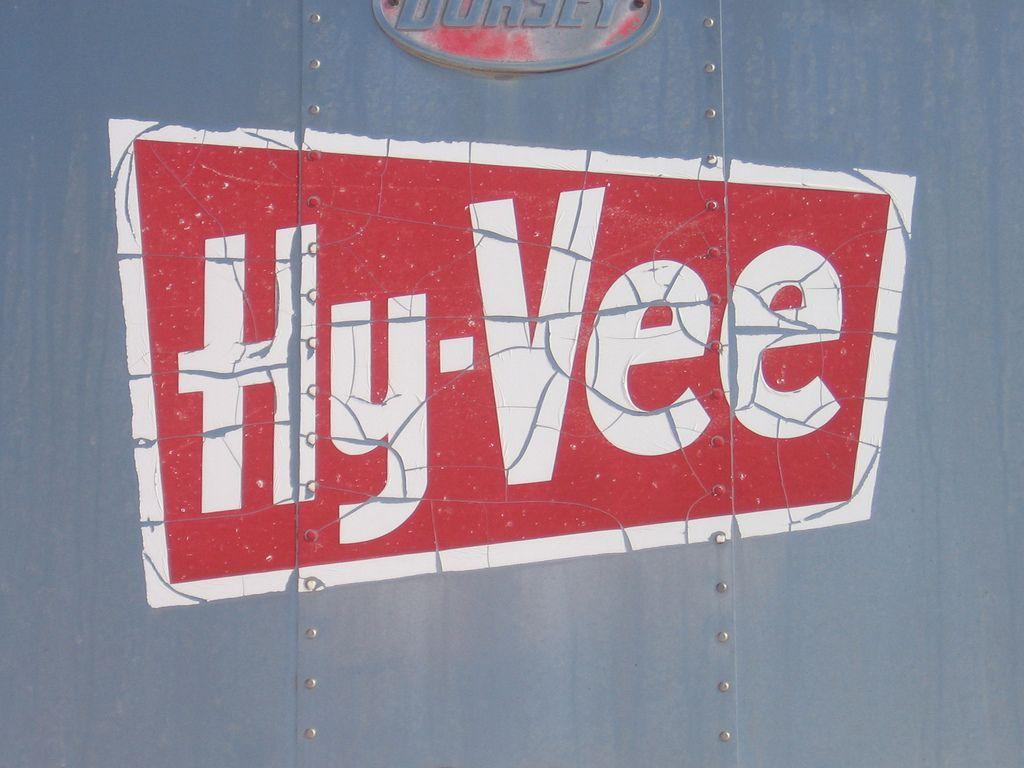 Hyvee Logo - Hy-Vee relic | This version of the Hy-Vee logo was in use pr… | Flickr