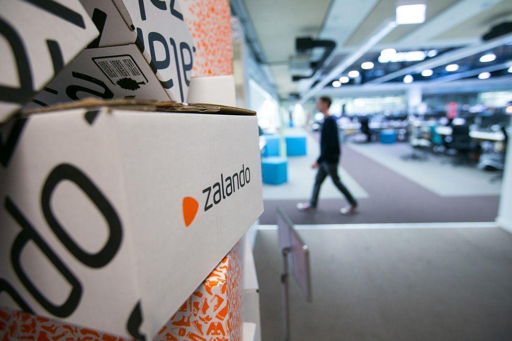 Zalando Logo - Cut-Price Zalando Could Interest Amazon or Alibaba, Baader Says ...