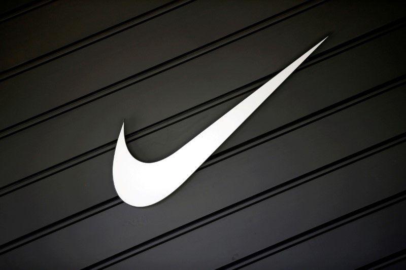 Nke Logo - Nike's vice president of Express Lane Footwear leaves company