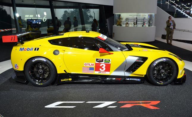 C7.r Logo - Chevrolet Corvette C7.R Debuts in Detroit AutoGuide.com News