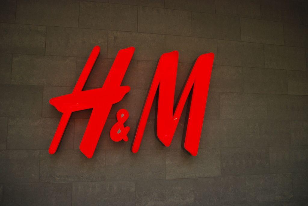 HNM Logo - H&M Logo Sign, Fair Oaks Mall Fairfax VA