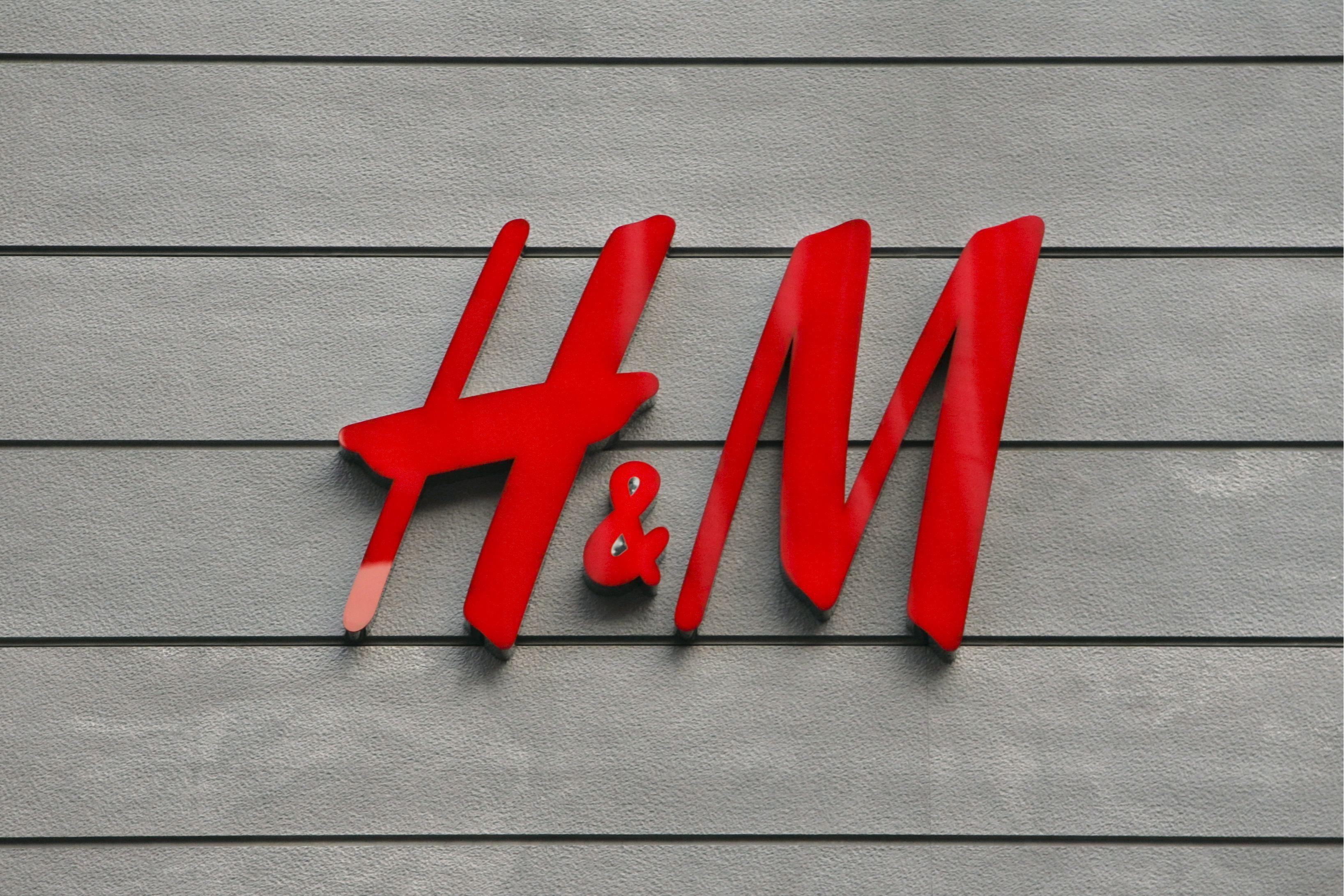 HNM Logo - LogoDix