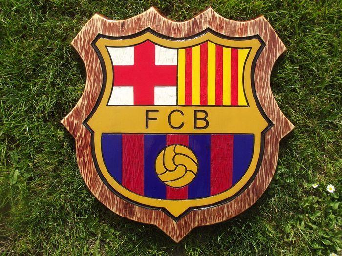 Barcelona Logo - Barcelona - Unique Large logo carved in wood - 41 x 41 cm. - Catawiki