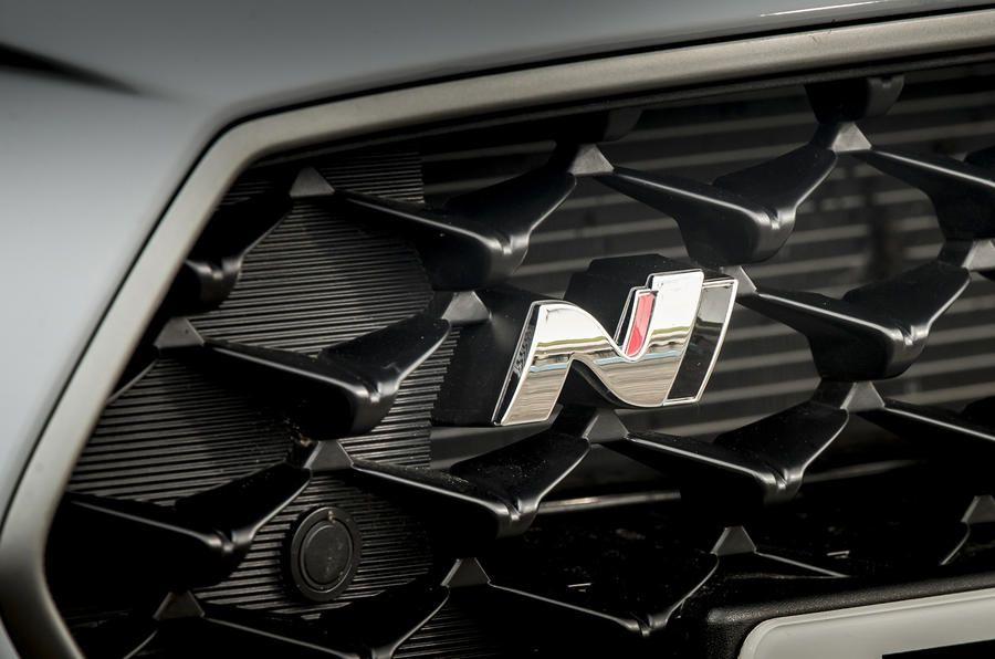 I30 Logo - Hyundai i30 N 2018 UK review