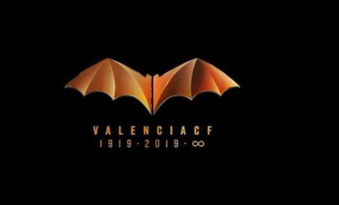 Murcielago Logo - Un murciélago anaranjado: el Valencia presenta el logo de su ...