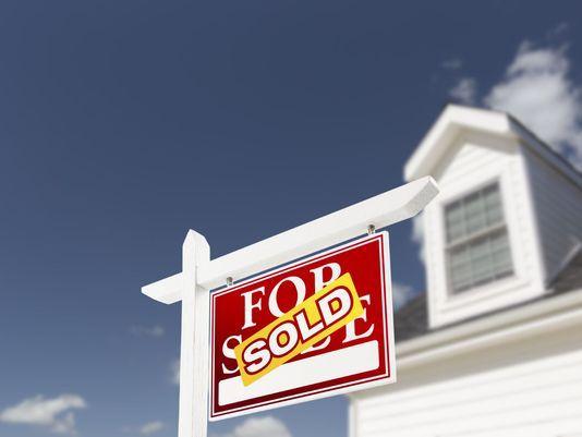 RealtyTrac Logo - RealtyTrac report shows cash buyers paying a premium for Southwest ...