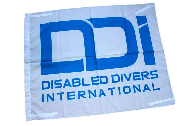 DDI Logo - Flag white with DDI logo 100x70 cm