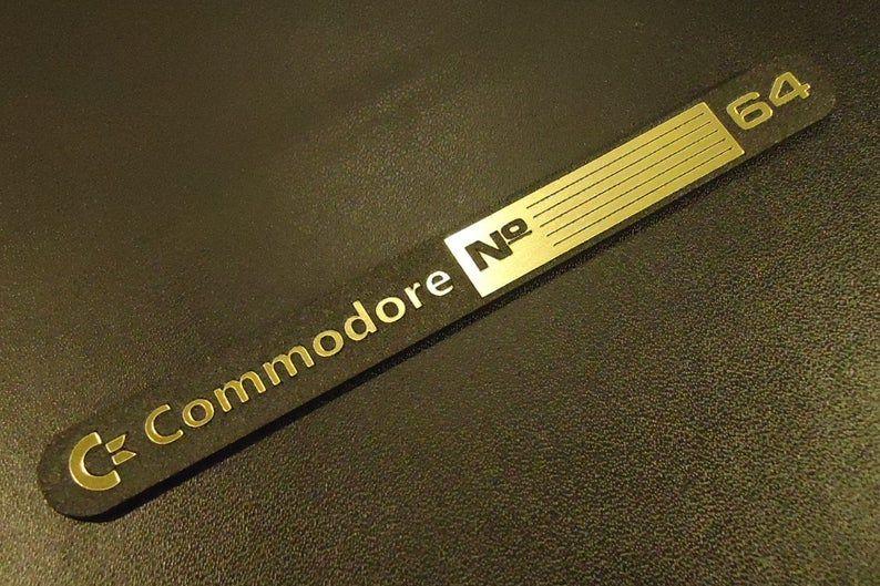 C64 Logo - Commodore C64 GOLD Label / Sticker / Badge / Logo 11cm x 1,1cm [241c]