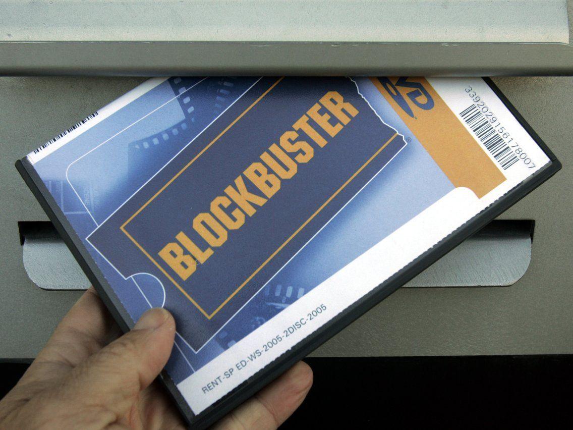 Blockbusters Logo - Things everyone who used to go to Blockbuster will remember
