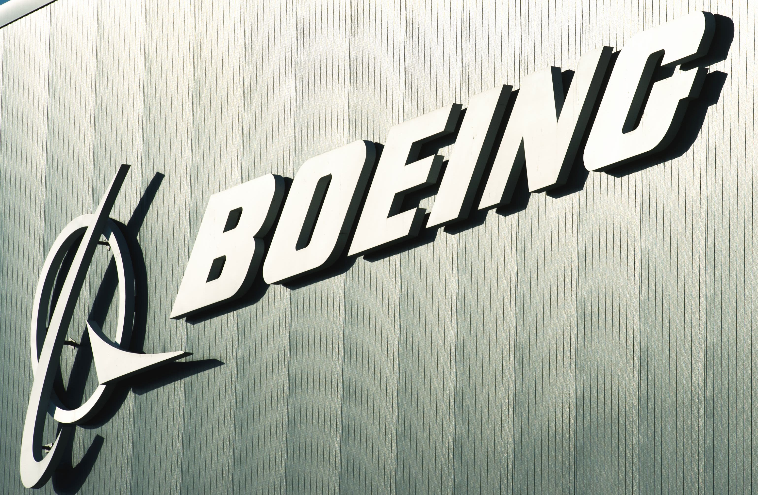 Boeing's Logo - Boeing shares fall sharply after second deadly 737 MAX 8 crash