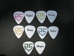 R5 Logo - Details about Set of 5 R5 Logo guitar pick pendants unofficial