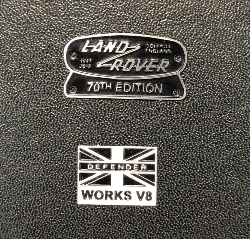 Defender Logo - Team DC 1/10 METAL LAND ROVER BADGES Logo V8-TROPHY-DEFENDER-70TH (4PCS)