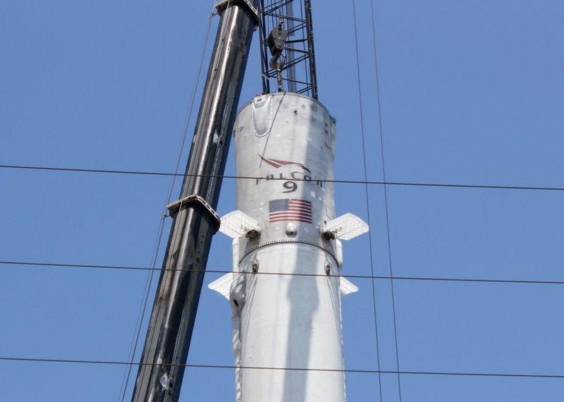 SpaceX Rocket Logo - SpaceX displays Falcon 9 rocket as monument outside of HQ in ...