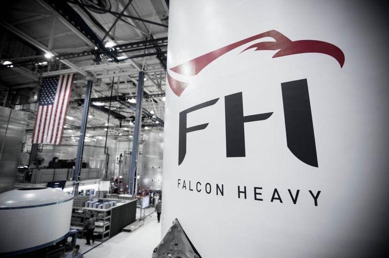 Falcon 9 Logo - SpaceX just teased a photo of its highly anticipated Falcon Heavy ...