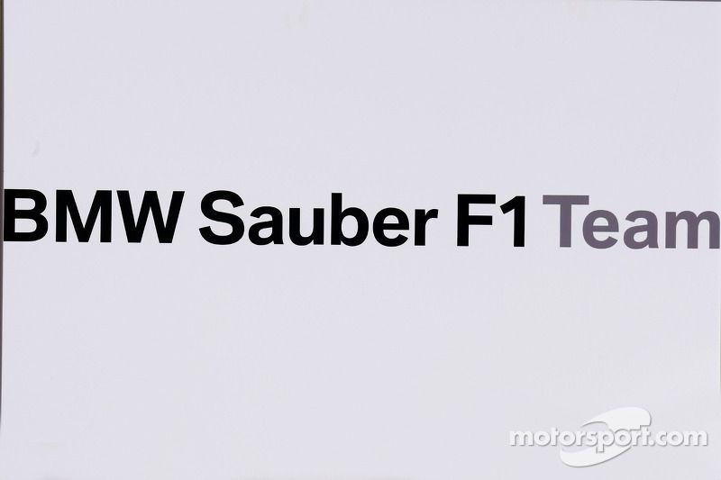 Sauber Logo - BMW Sauber F1 Team logo at Bahrain GP