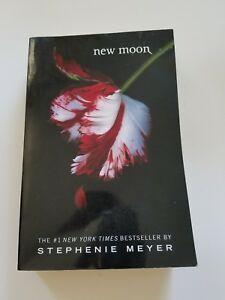 Stephenie Logo - Details about New Moon Book 2 Twilight Saga Stephenie Meyer