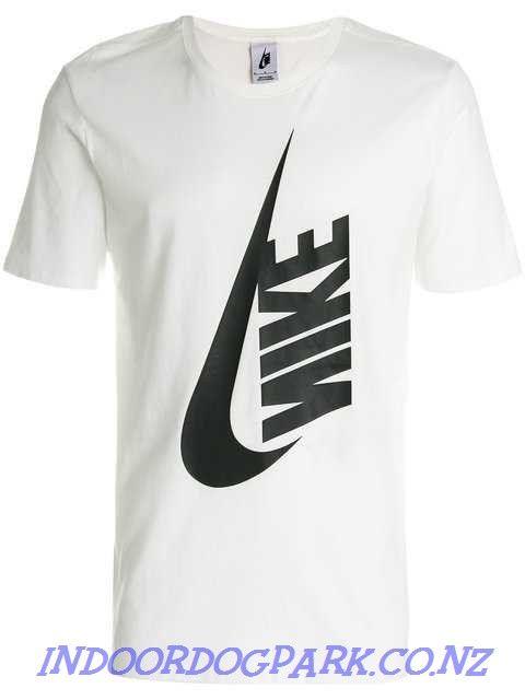 NikeStore Logo - www.indoordogpark.co.nz - NZ$45.00, Mens T-Shirt - Nike Essentials ...