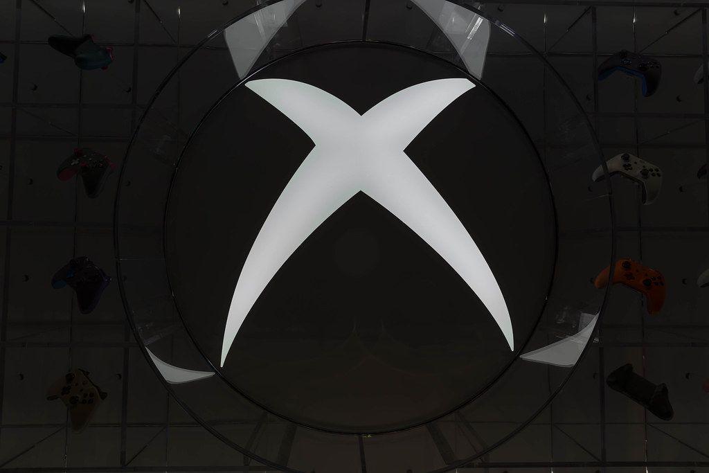 Xbone Logo - Riesiges Xbox One Logo Köln. ✅ Marco Verch