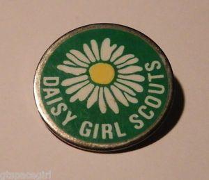 Green Daisy Logo - Girl Scouts Official Green Daisy Membership Pin~Vintage~Pre-Owned | eBay