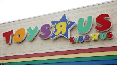 Toysrus.com Logo - Toys R Us Bankruptcy: A Dot Com Era Deal With Amazon Marked